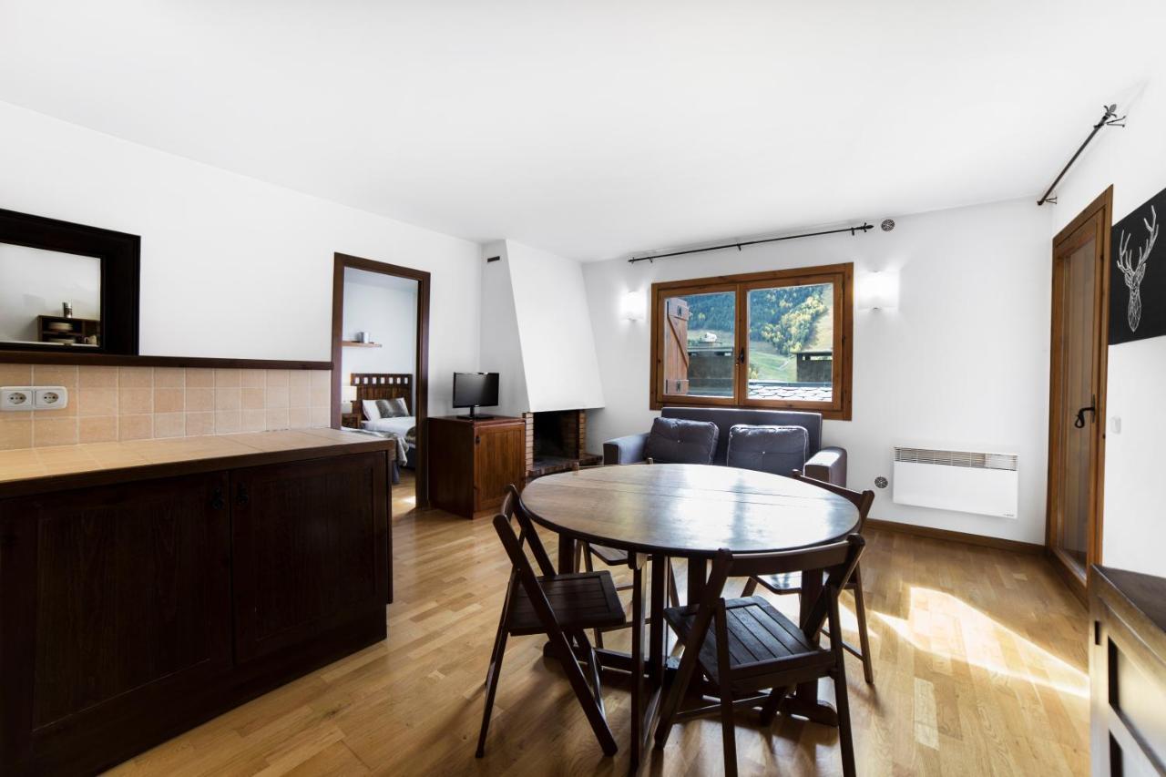 Apartaments Esquirol El Tarter Bagian luar foto